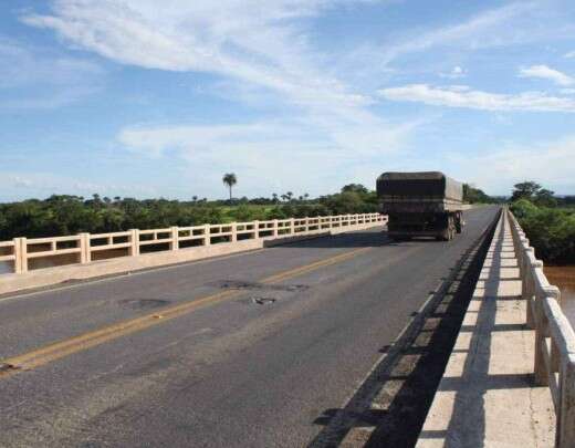 BR-365: ponte sobre Rio das Velhas Ã© interditada parcialmente