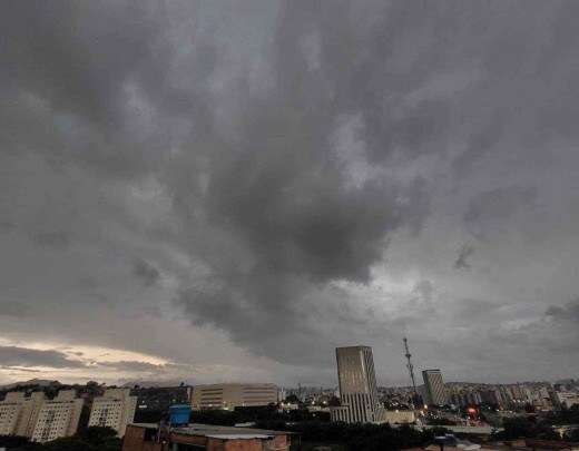 BH e outras 655 cidades de Minas estÃ£o sob alerta de chuva intensa