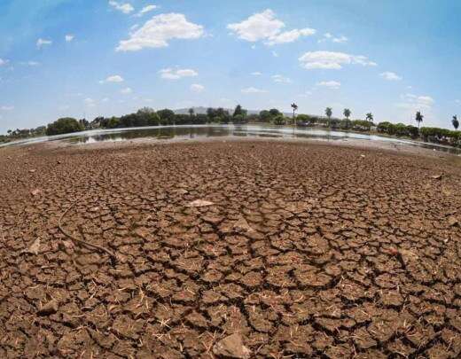 Seca esvazia uma das sete lagoas que dÃ£o nome a municÃ­pio mineiro