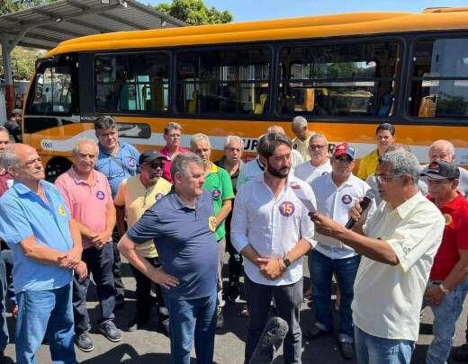 Gabriel Azevedo promete aumentar valor pago ao transporte suplementar