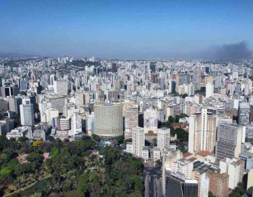 Baixa umidade coloca cidades de MG em alerta vermelho para clima de deserto