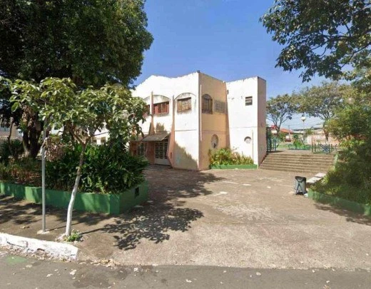 Homem Ã© preso suspeito de se masturbar perto de crianÃ§as em velÃ³rio