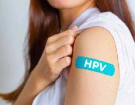 VacinaÃ§Ã£o contra HPV, principal causador de cÃ¢ncer de Ãºtero, passa a ser em dose Ãºnica