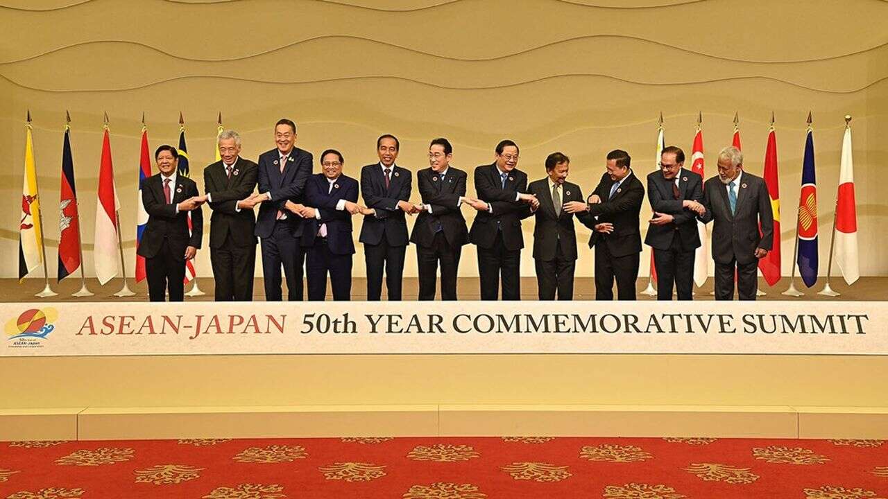 Le Japon promet aux nations d'Asie du Sud-est de les aider à résister à Pékin