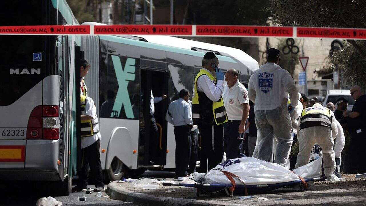 Hanté par de possibles attentats suicide, Israël poursuit son attaque en Cisjordanie