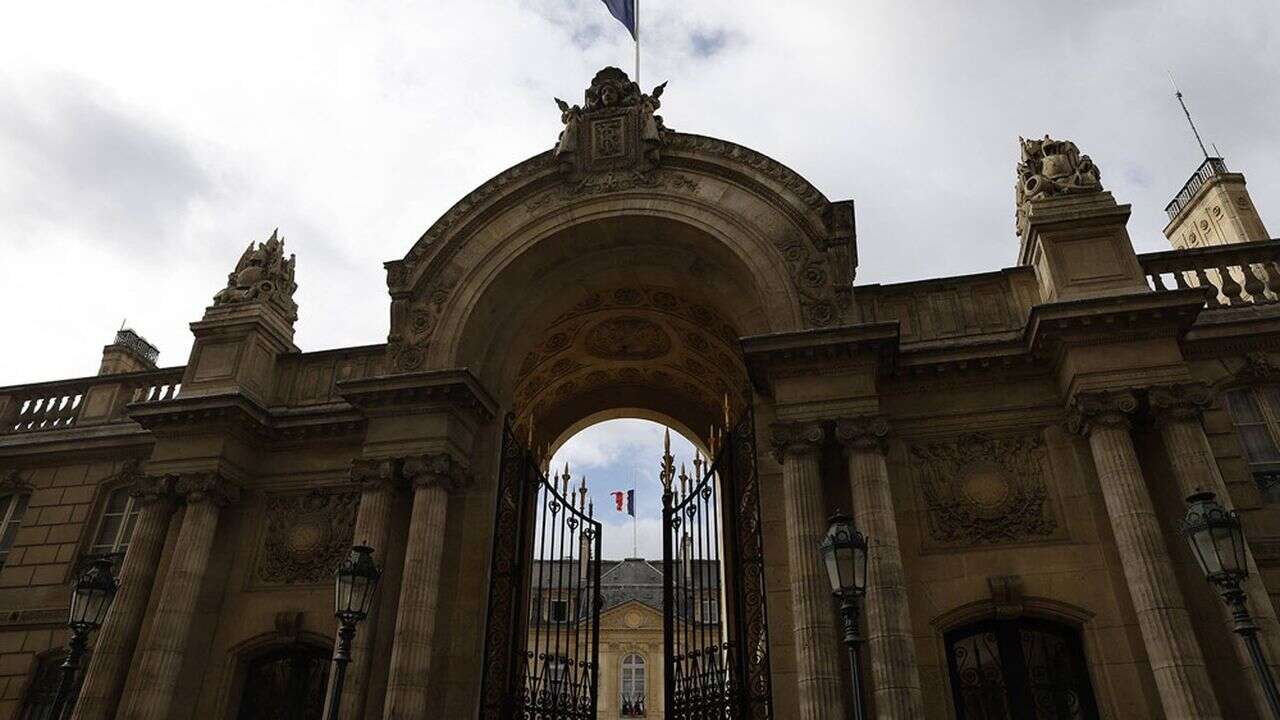 Nouveau Premier ministre : le récit d'une journée de folles tractations à l'Elysée