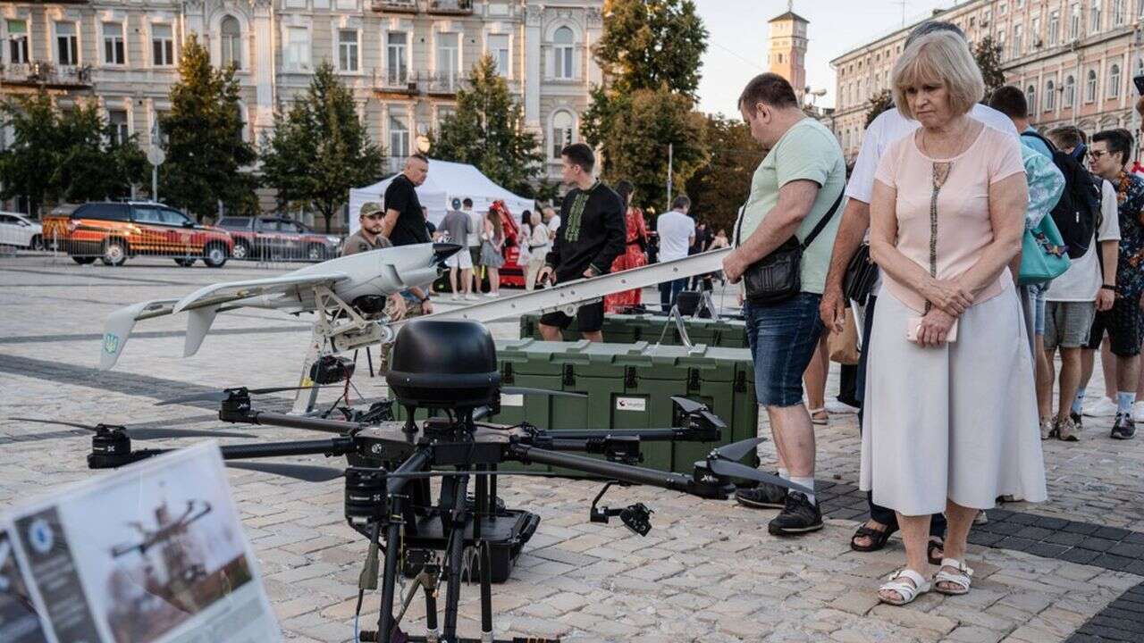 Face à l'offensive russe, Volodymyr Zelensky annonce le test réussi du premier missile balistique ukrainien