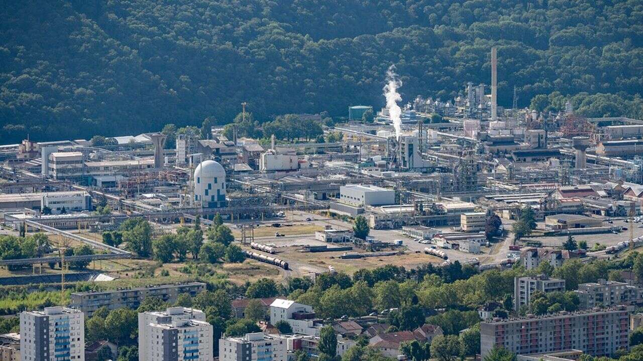 Chimie : à Grenoble, l'inquiétude d'un effet domino autour de Vencorex