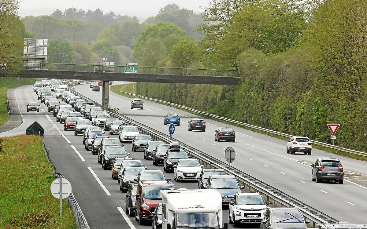 Encore 110 km de bouchons à 15 h 30 dans toute la France : notre point trafic en Bretagne de cette journée rouge sur les routes