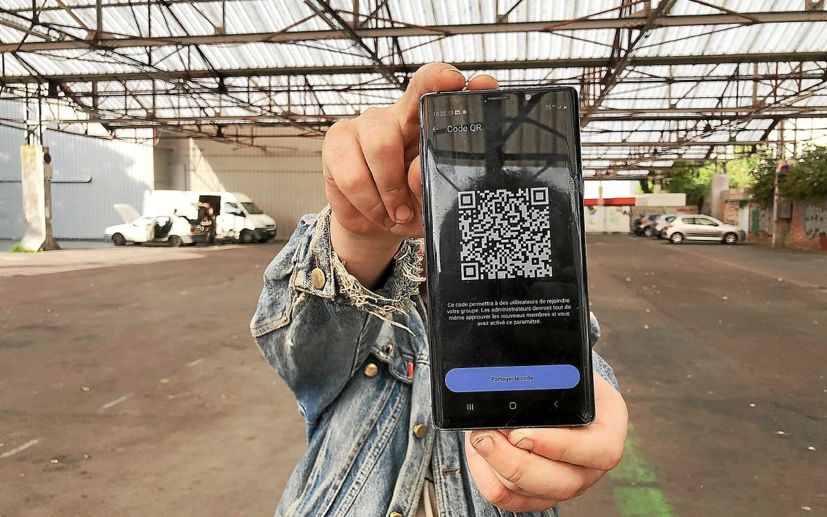 « Le flop serait de rester sur Internet ! » : comment le mouvement « Bloquons tout » tente de passer du virtuel au réel