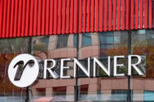 Lojas Renner (LREN3): XP eleva recomendação para compra da ação com base em 4 pilares