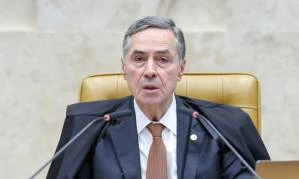 Barroso diz que STF ajudou a impedir uso das redes para golpe de Estado no Brasil