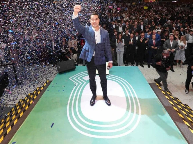 Primer informe: 'Felifer' Macías con una mirada hacia el futuro para Querétaro