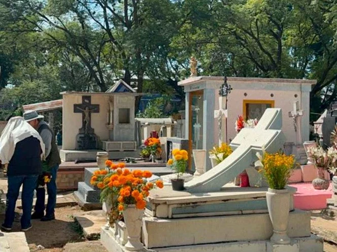 Implementa seguridad en operativo para festividades de Día de Muertos