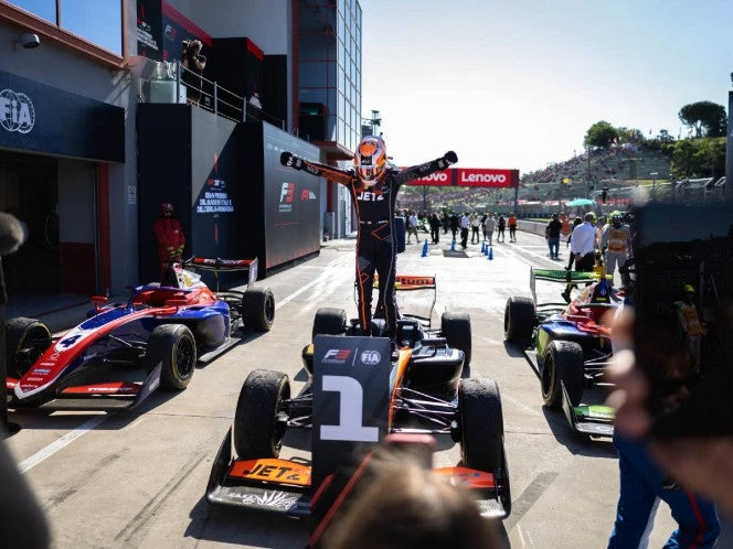 Santiago Ramos tras su victoria en Imola: 