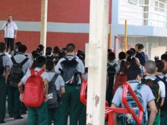 Hombre se hace pasar por psicólogo y amenaza alumnos de secundaria