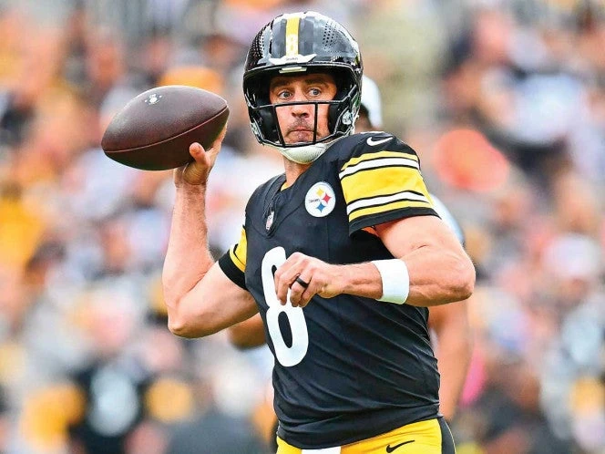 Steelers manda en su división de la mano de Rodgers