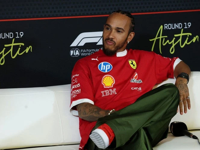 Quieren distraer a Ferrari, arremete Hamilton