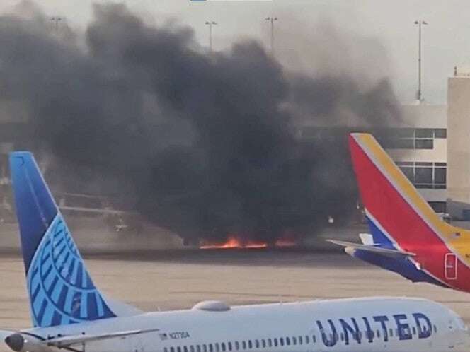 VIDEO | Avión de American Airlines se incendia en aeropuerto de Denver