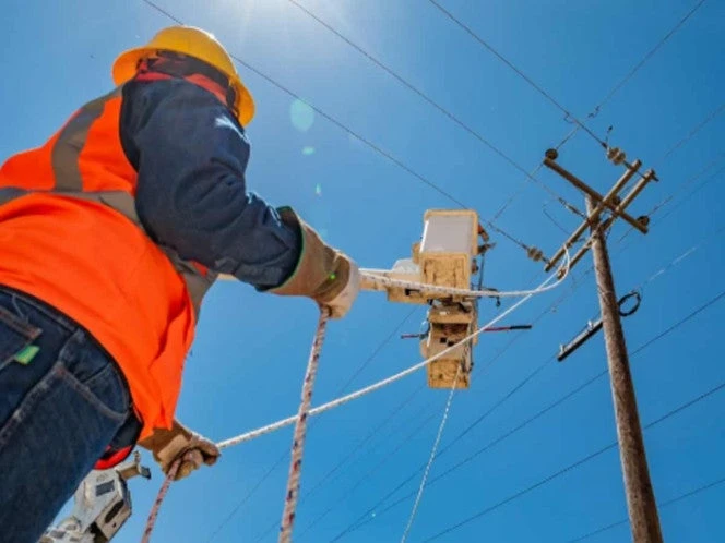 ¡Extorsión disfrazada! Vinculan a proceso a falsos trabajadores de la CFE en Nuevo León