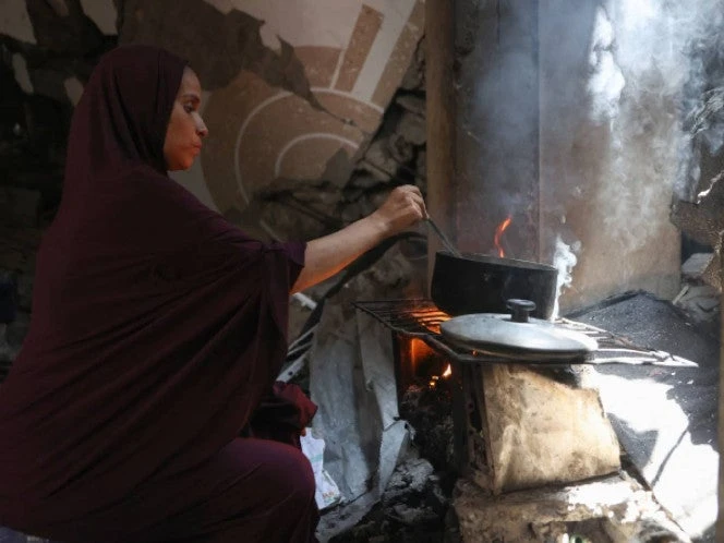 Israel minimiza hambruna en Gaza; palestinos dicen “nuestros hijos se mueren”