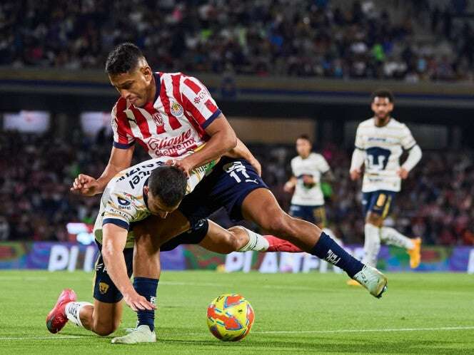 ¡Chivas saca la casta y derrota a Pumas de último minuto!