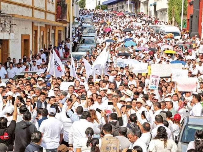 Marchan por la paz en Tabasco; morenistas salen a las calles