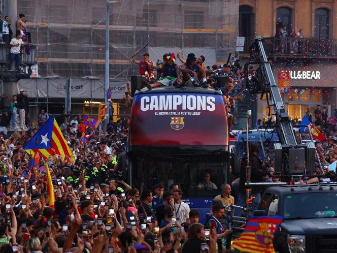 Se desata el fervor en Barcelona tras el título
