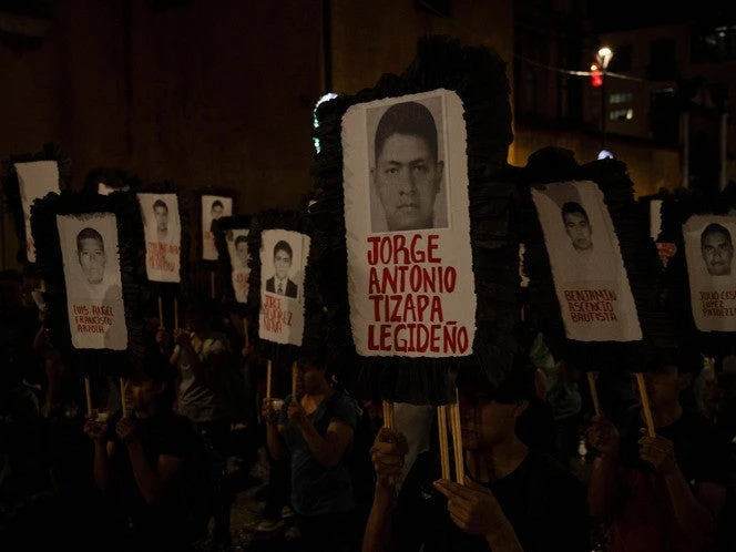 Aseguran dos funerarias por investigación del Caso Ayotzinapa; una tiene crematorio