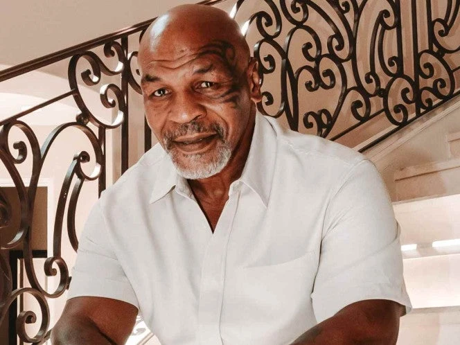 Mike Tyson y su hijo opinan sobre la pelea 'Canelo' vs. Crawford en Las Vegas