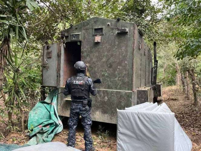 Hallan bodega con varios 'vehículos monstruo' en Chiapas