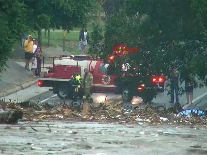 Inundaciones en Texas: aumentan los muertos y continúa la búsqueda de 27 niñas