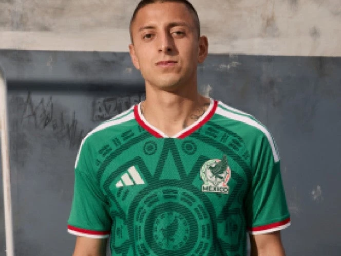 En media hora se hizo el Calendario Azteca en la playera del Tri