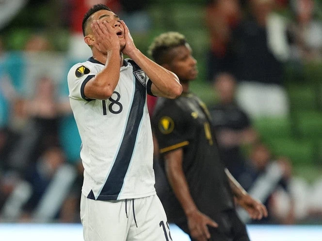 Guatemala queda en terapia intensiva tras perder frente a Panamá