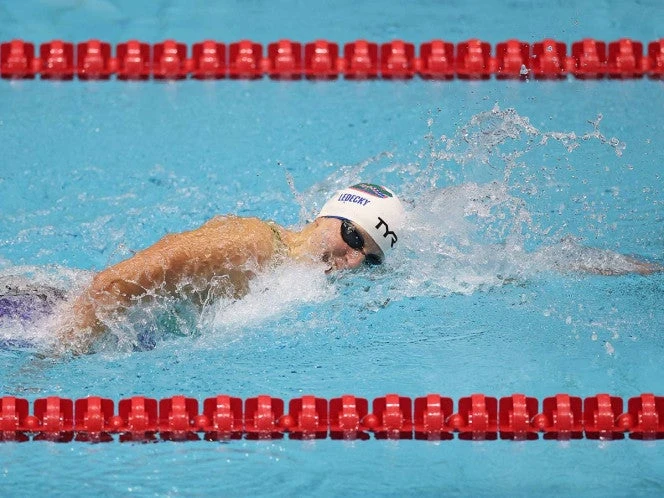 Katie Ledecky va por su título 22 en Mundial de Natación