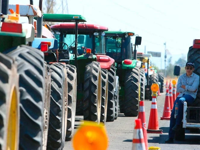 Segob alcanza acuerdo con agricultores de Jalisco, Guanajuato y Michoacán; liberan carreteras 