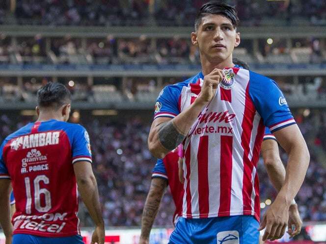 Alan Pulido volverá a Chivas en busca de cambiar la historia