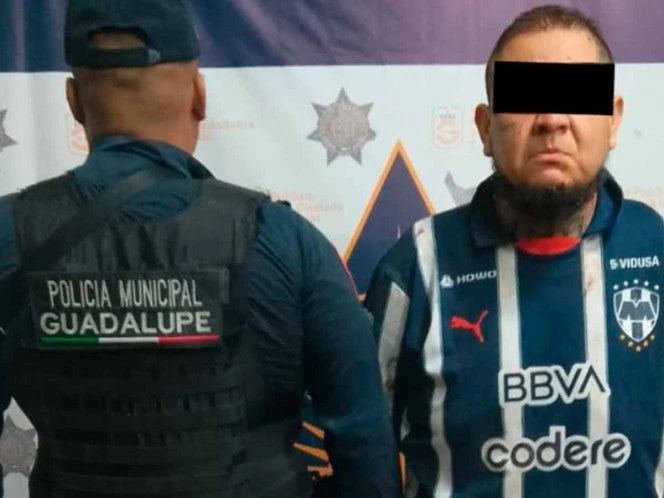 Detienen a cantante El Millonario por allanamiento en Nuevo León