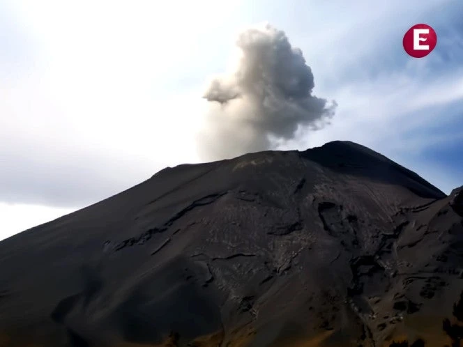 Popocatépetl registra más de 50 exhalaciones y 249 minutos de tremor
