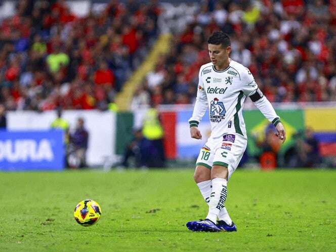 James Rodríguez entrena sin privilegios con León