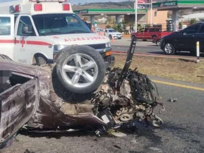 Familia se accidenta en carretera de Hidalgo; mueren padres y sobreviven dos niños