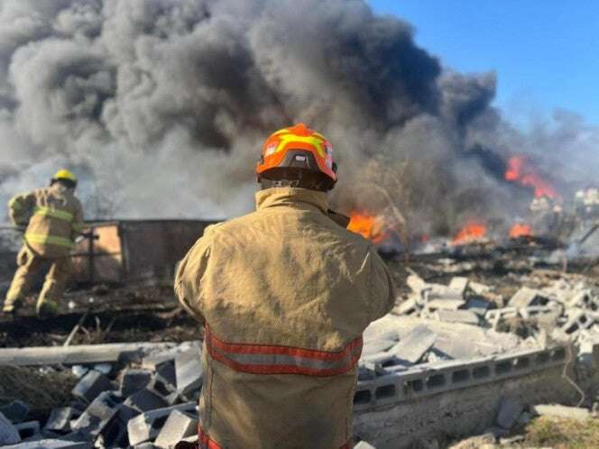 Incendio consume recicladora en Nuevo León 