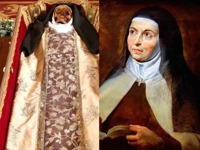 El cuerpo de Santa Teresa de Jesús es expuesto por primera vez en 111 años