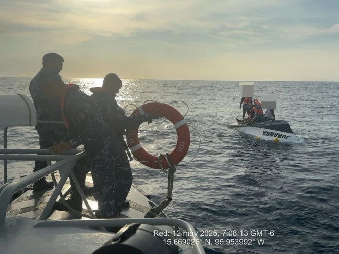 Elementos de Semar rescatan a cuatro pescadores deportivos 