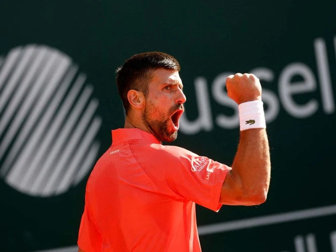 Djokovic va por su título 100
