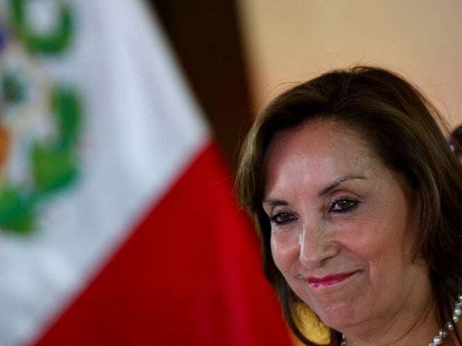 Cirugía de nariz pone en jaque la presidencia de Dina Boluarte en Perú