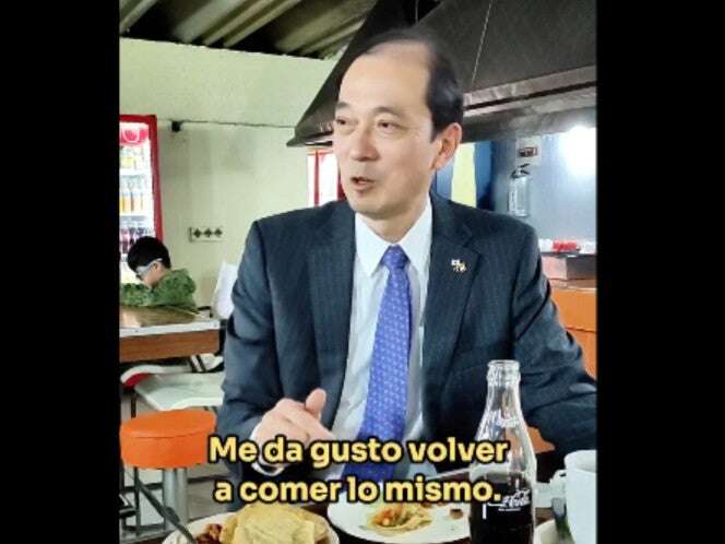 Nuevo embajador de Japón en México prueba tacos al pastor y caldo de pollo en la CDMX