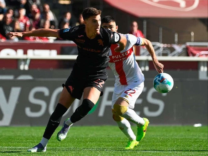 Torino hunde en crisis al Génova de Johan Vásquez