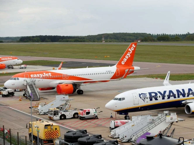 Avión tuvo que regresar a tierra en Francia... porque un hombre intentó ingresar en la cabina