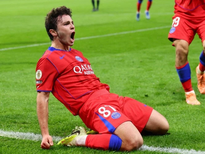 PSG gana de último segundo y mantiene liderato